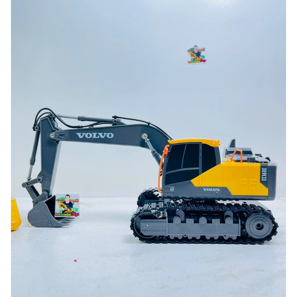 Volvo รถแม็กโคร วอลโว่ มินิ บังคับ คันใหญ่ 1:26 ขนาด 12x16x35 Cm ควบคุมได้สมจริง สำหรับผู้ชื่นชอบรถโมเดลคลาสสิก thumbnail 7