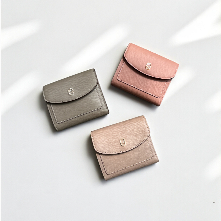 RAINBOU BIFOLD BUTTON WALLET - กระเป๋าสตางค์พับทบใบกลาง