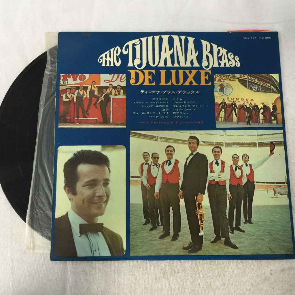 The Tijuana Brass De Luxe - Herb Alpert & The Tijuana Brass.  LP ขนาด 12 นิ้ว  K10