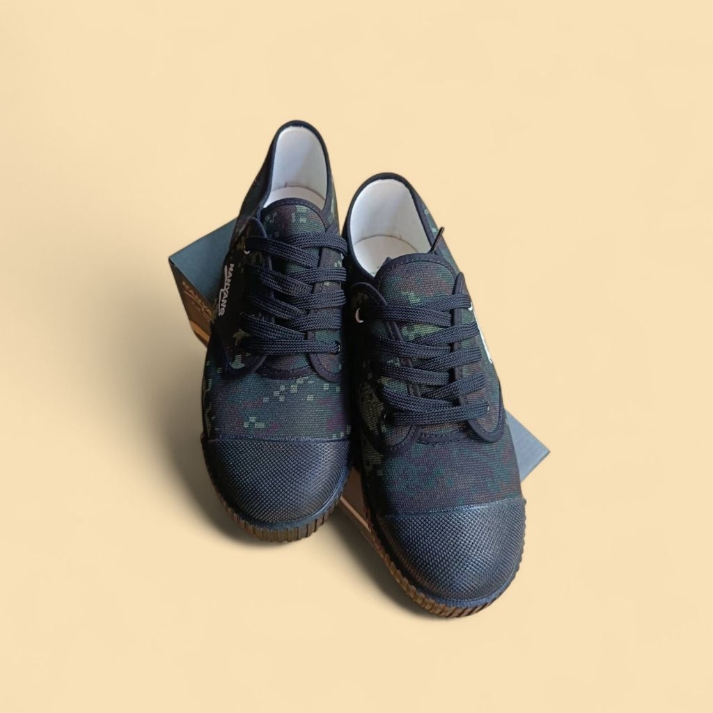 Nanyang รองเท้าผ้าใบ นันยาง พิทักษ์ 68 ลายทหาร Limited edition