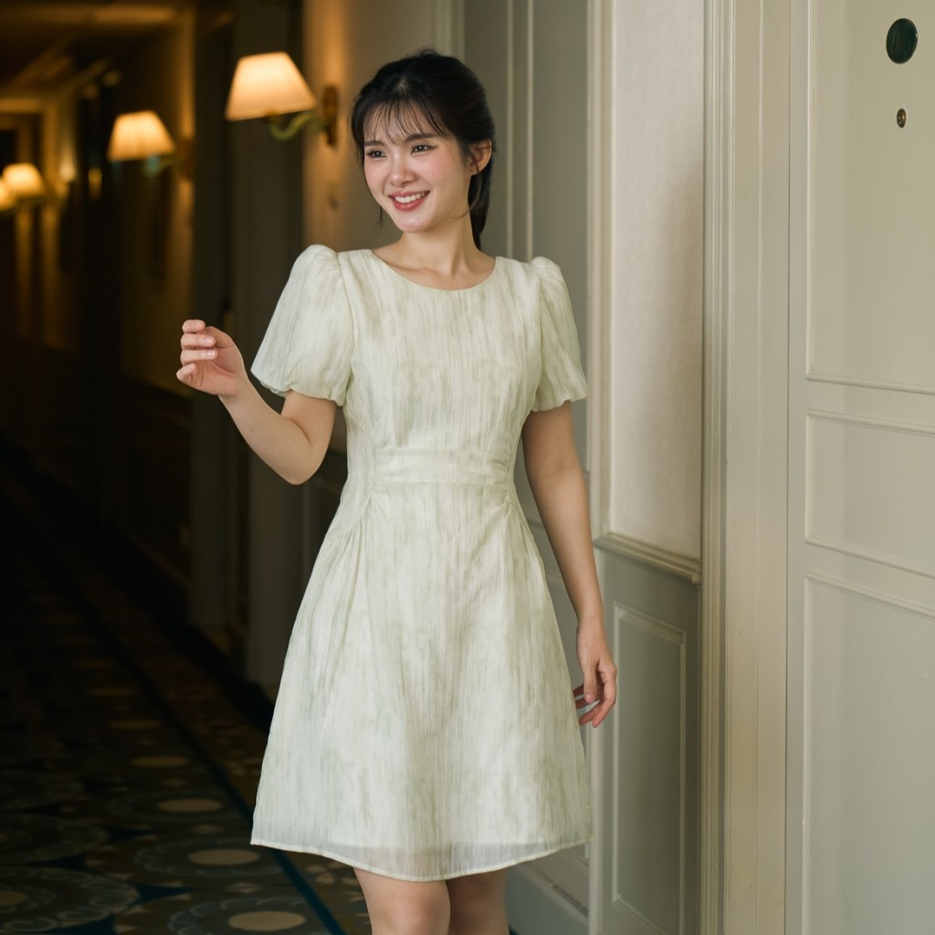 Pixie Bubble Dress (Green) เดรสแขนบอลลูน เนื้อสัมผัสคล้ายลินิน แต่บางกว่า