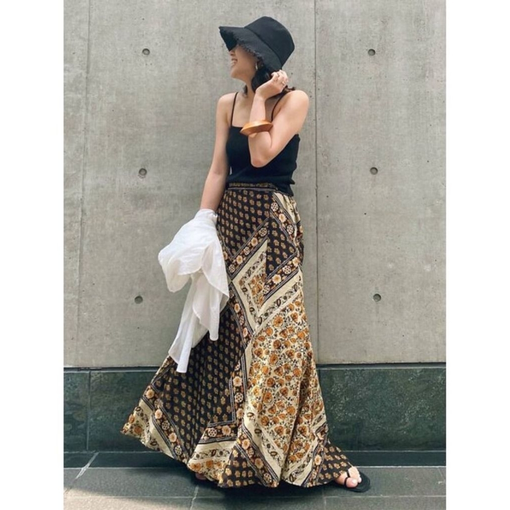 studio clip กระโปรงลายเรโทร