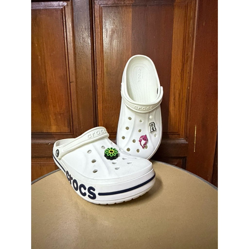 รองเท้า crocs มือสอง [ size M9 W11 ]