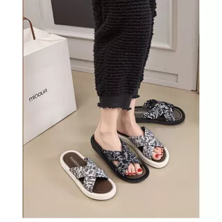 รองเท้าแตะใส่เที่ยว ทันสมัย พื้นนุ่ม เปิดนิ้ว สวมใส่สบาย เหมาะสำหรับใส่กลางแจ้งใส่เทียวสวยๆ พร้อมส่ง BB026