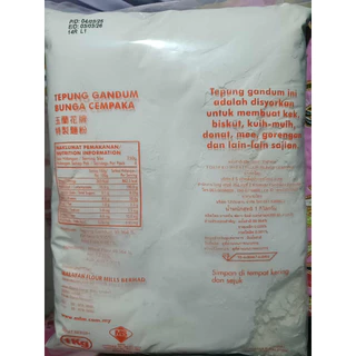 แป้งสาลี แป้งดอกจำปา ยกลัง 10 ถุง 10 kg+เเมส 10 ชิ้น