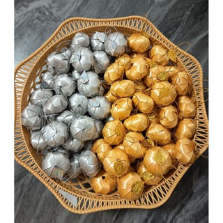 เหรียญโปรยทานลูกส้มทองและลูกส้มเงินมีแบบ 50 ลูกและ 100 ลูก(ต…