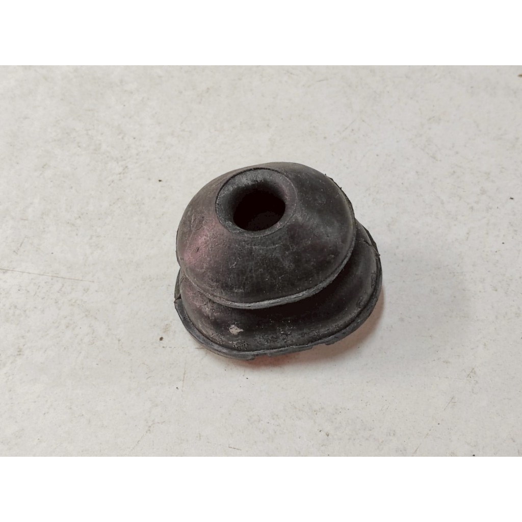 ยางกันกระแทกปีกนกหลัง Benz W126