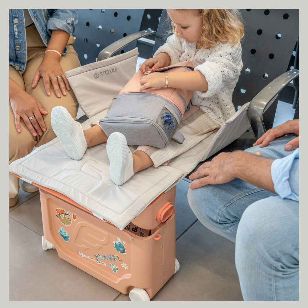 Stokke® JetKids™ BedBox™ กระเป๋าเดินทาง ขี่ได้ ลากได้ ถือขึ้นเครื่องบินได้ สำหรับเด็ก รูปที่ 7