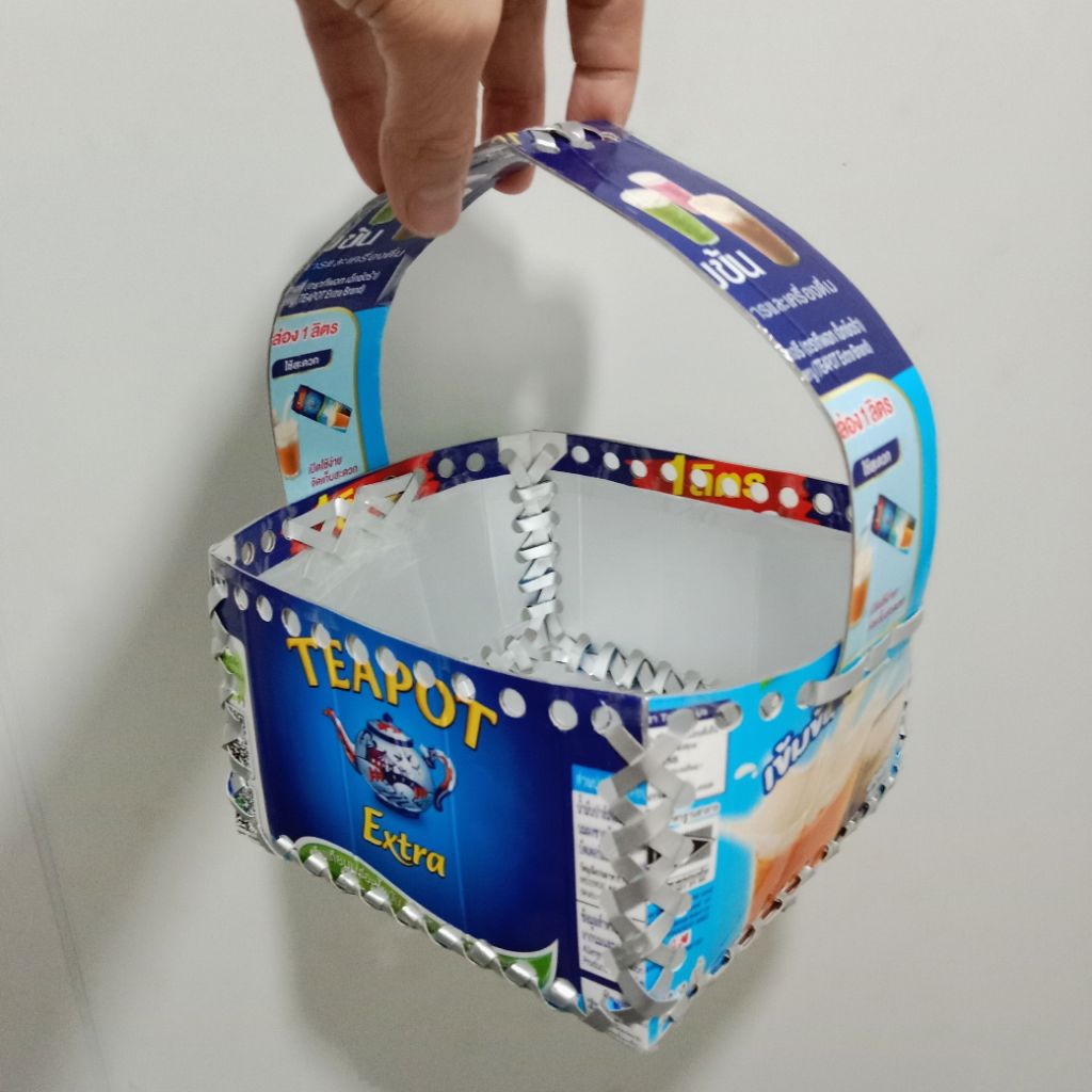 ตะกร้า ทำจากกล่องนม เป็นงานแฮนด์เมด - รูปที่ 6