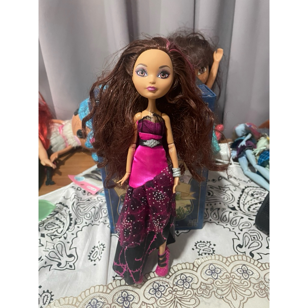 Ever after high Briar Beauty ของแท้มือสอง