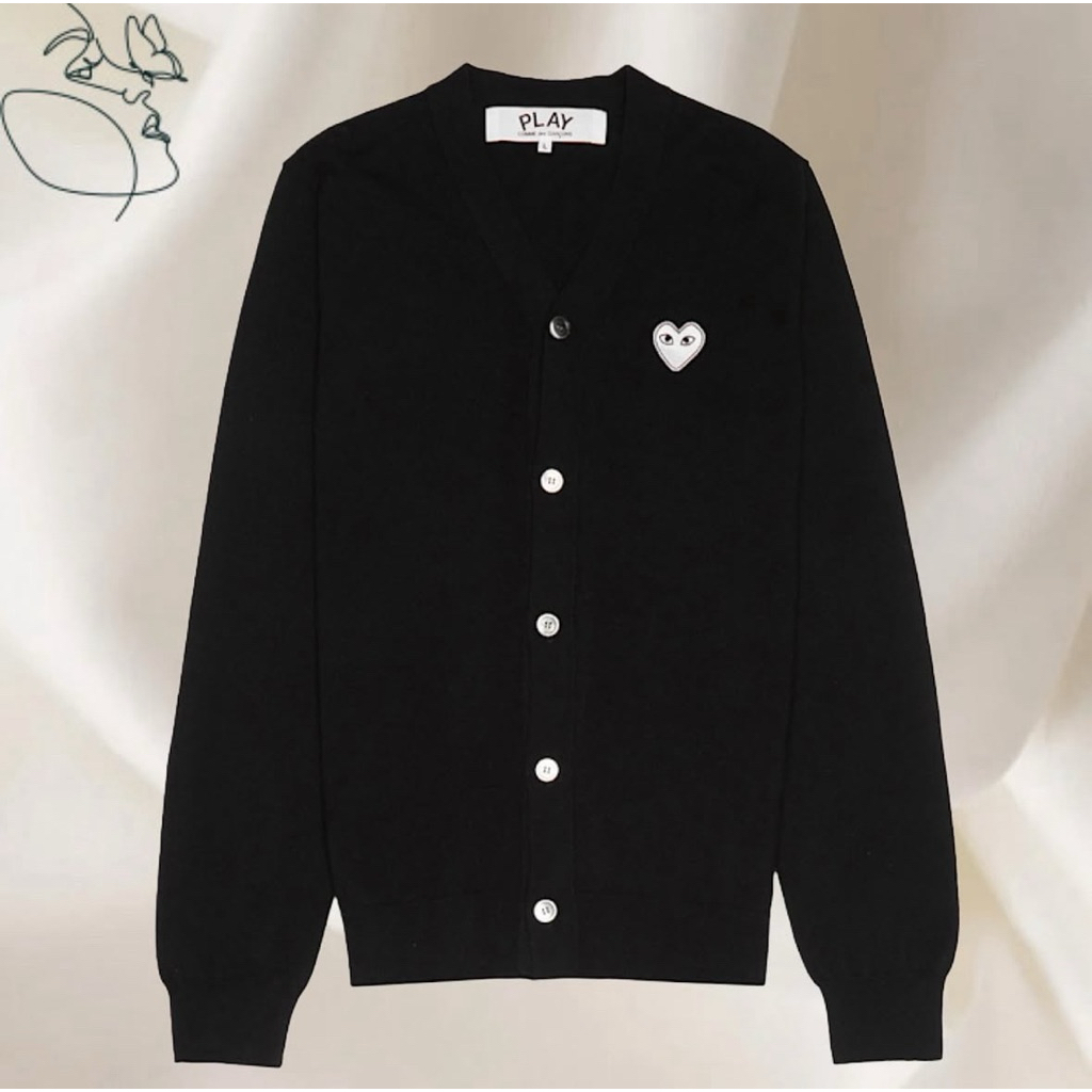 ส่งต่อ เสื้อคาร์ดิแกน Comme Des Garcons Play - Heart-Patch Wool Cardigan in Black [มือสองของแท้]