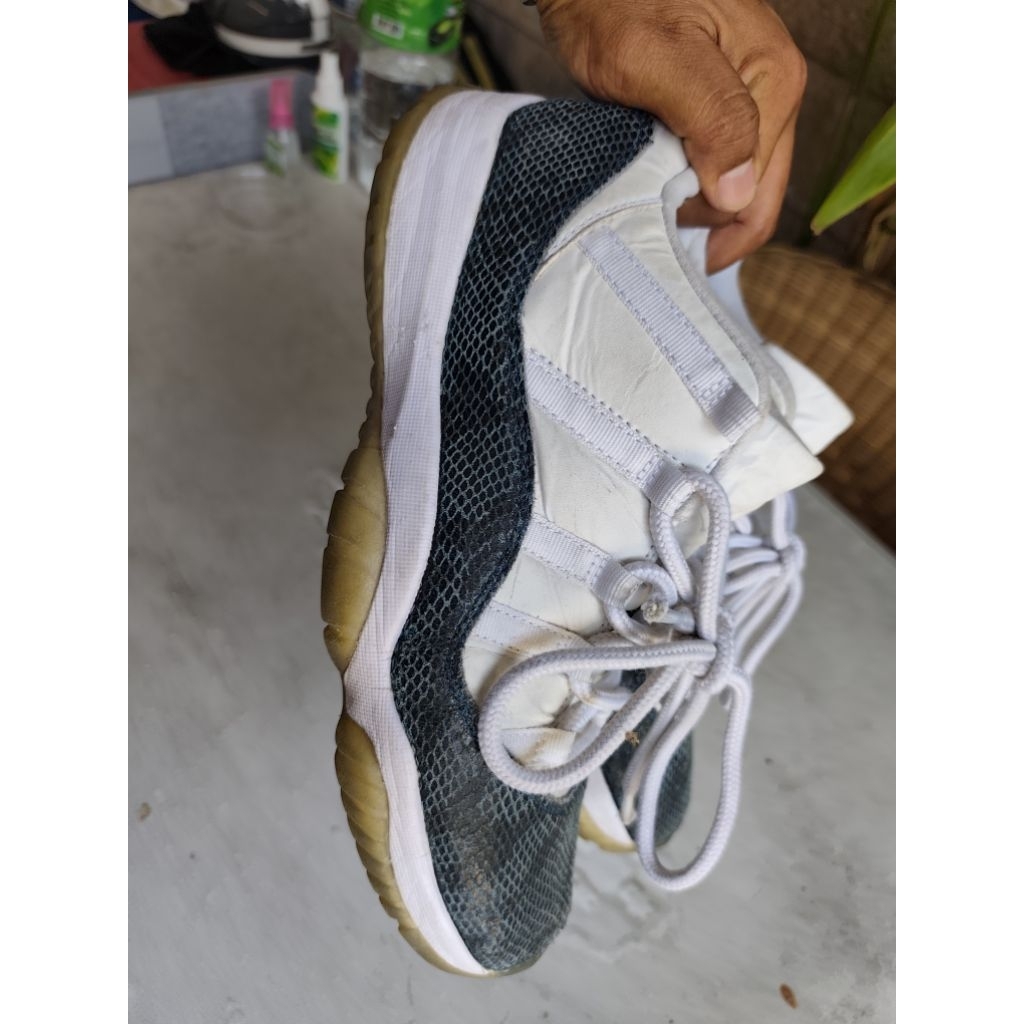 Jordan 11รองเท้ามือสอง