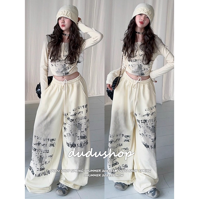 [Hip-hop print, street style two-piece set]เสื้อยืดแขนยาวและกางเกงขากว้างสำหรับผู้หญิง ชุดสองชิ้นพิมพ์ลายเทรนด์