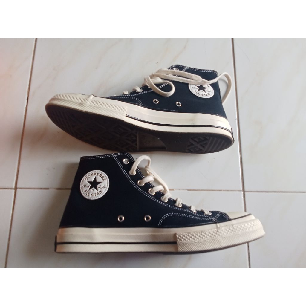 รองเท้ามือสอง แท้ สีดำ ข้อสูง เบอร์ 44