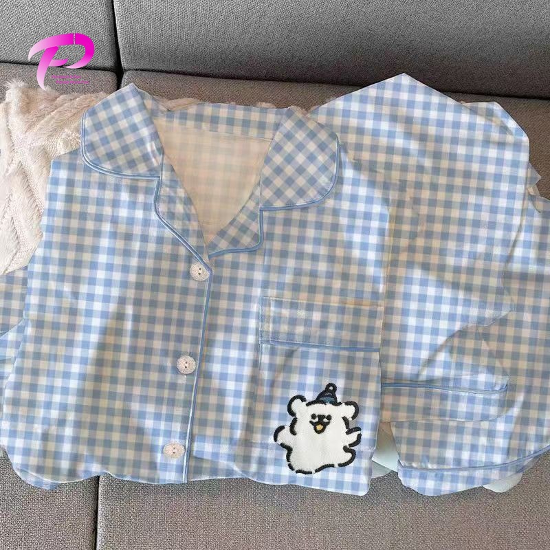 เสื้อนอนสตรีแขนสั้น ผ้าฝ้ายเทียมนุ่มสบาย ลายการ์ตูนน่ารัก ใส่สบาย เปิดหน้าคลอตัว กระดุมเม็ดใหญ่ จัดส่งจากไทย หลายไซส์