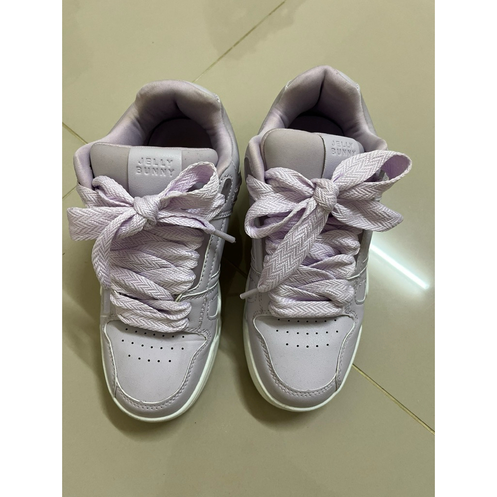 Jelly bunny รองเท้าผ้าใบ DORI EU37 มือสอง มีกล่องค่ะ