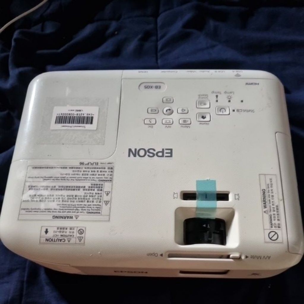 Projector EPSON EB-X05