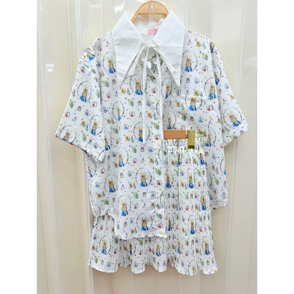 เสื้อเชิ้ตริ้วปกแหลม ผ้าพิมพ์ดิจิตอลลายเก๋ๆ รุ่นกระโปรง สวมใส่สบายจ้า🎀🎀