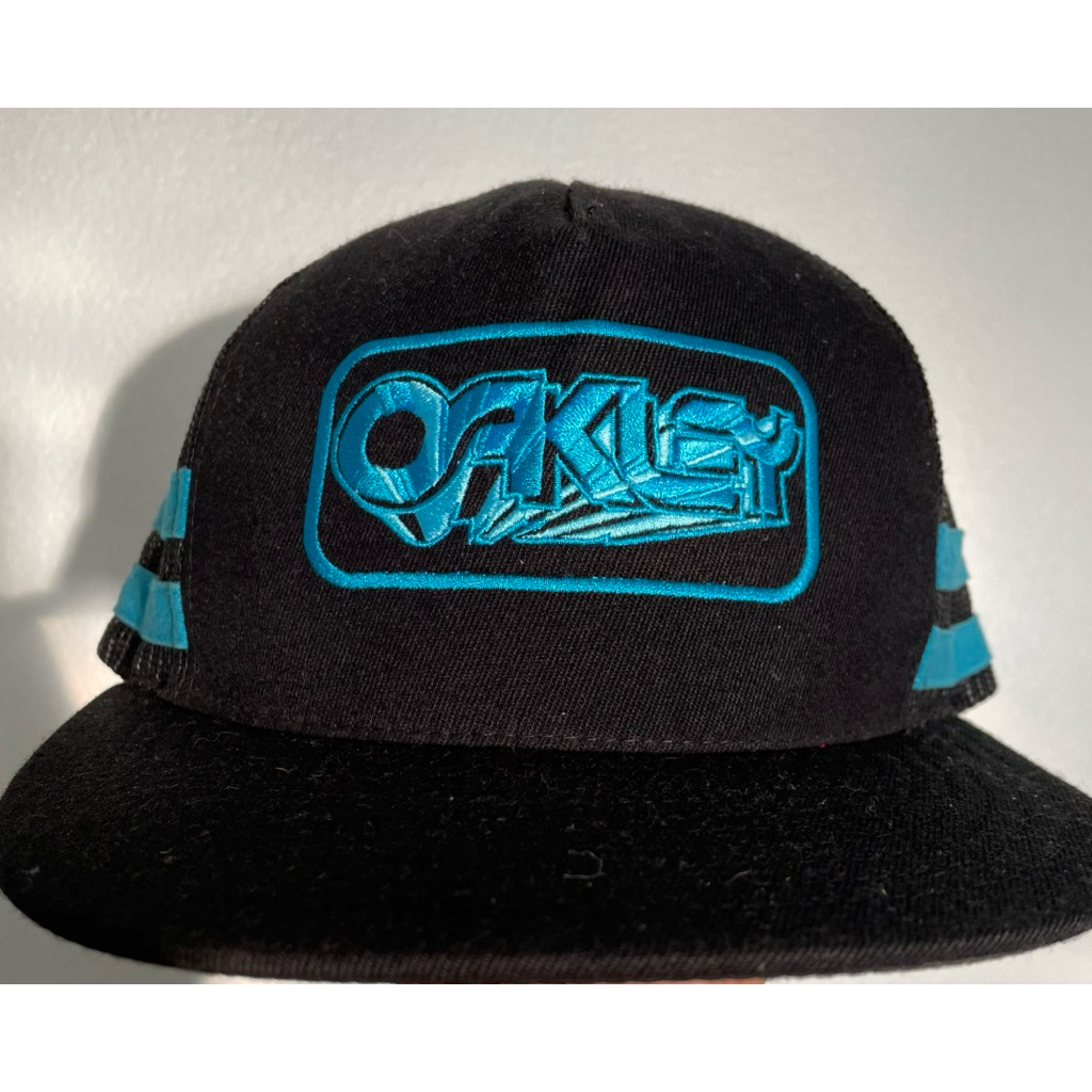 Oakley หมวกตะข่ายมือสองสภาพดี