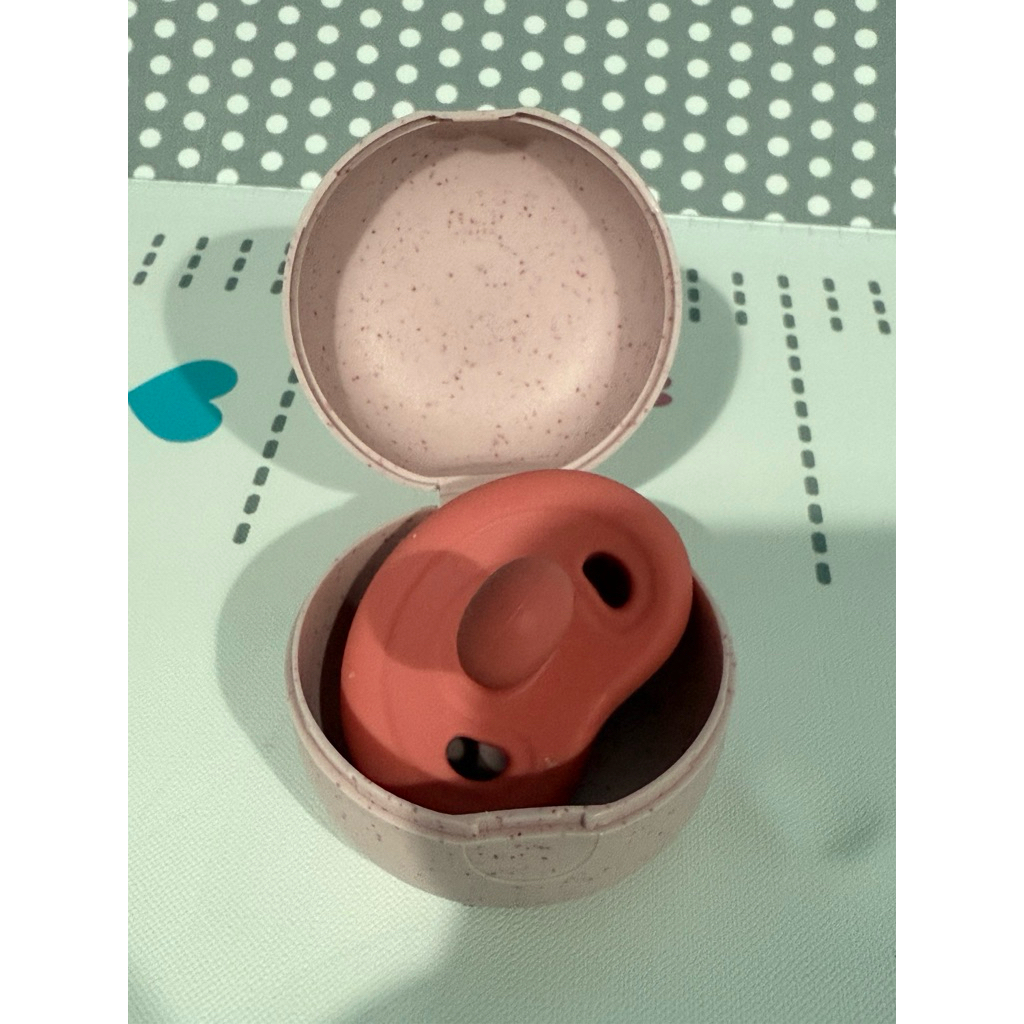 จุกหลอก moyuum silicone ทั้งอัน ระดับ 2 สี raspberry
