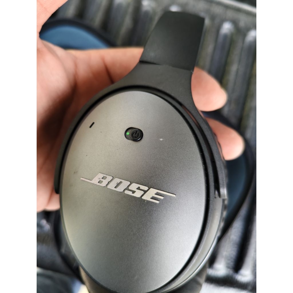Bose QC 25 (Quiet Comfort)
