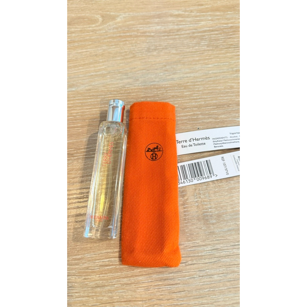 น้ำหอมพกพา HERMES Terre D'Hermes EDT 15 ml. + ถุงผ้า (สินค้าจากฮ่องกง)กลิ่นดอกแมกโนเลียสดใสเคล้าดอกพ
