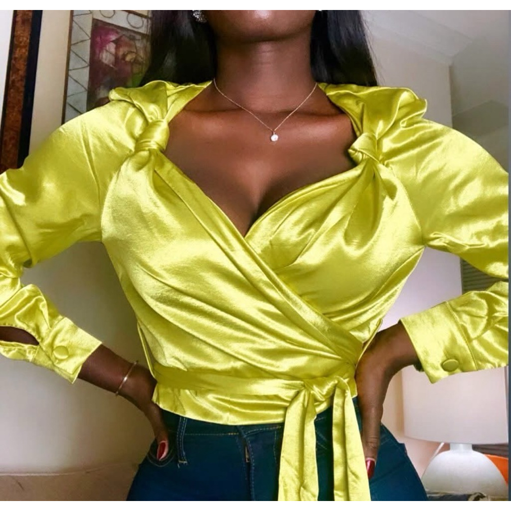 เสื้อครอปผูกเอวงานป้าย🏷️POMTHONG STUDIO