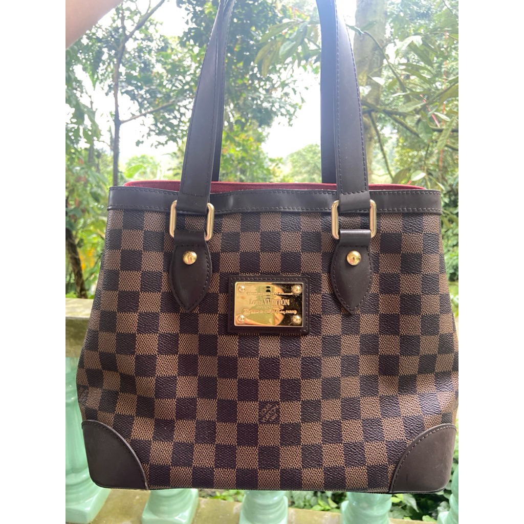 กระเป๋า LV รุ่น Hampstead มือสอง