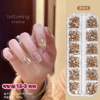 เพชรติดเล็บ มุกครึ่งซีก โลหะ กลิสเตอร์ คละแบบ สีเงิน คละสี (1ตลับ/12ช่อง)