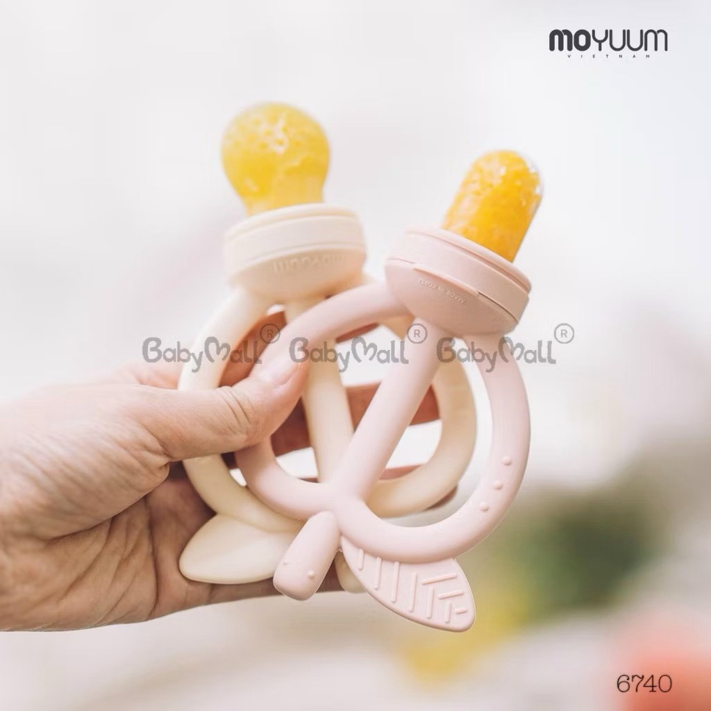 MOYUUM ยางกัดสำหรับเด็ก ที่ป้อนผลไม้ Feeder 2 in 1 Teether