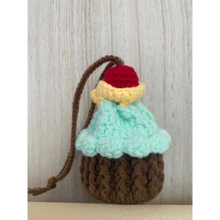 กระเป๋าไหมพรมถัก น้องคัพเค้ก🧁ใส่หูฟังairpod ใส่เหรียญ #ของขวัญ #handmade