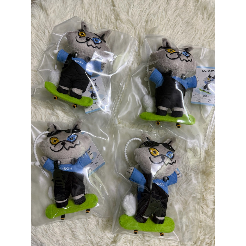 พร้อมส่ง ✨💚Skater Lykyou Doll Keychain V.2 ตุ๊กตา lykn