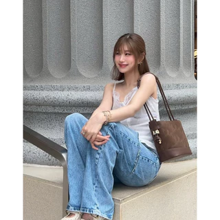 BY IRA Daria top เสื้อสายเดี่ยวลูกไม้ ผ้าดี กระดุมหน้า ดีเทลสวย