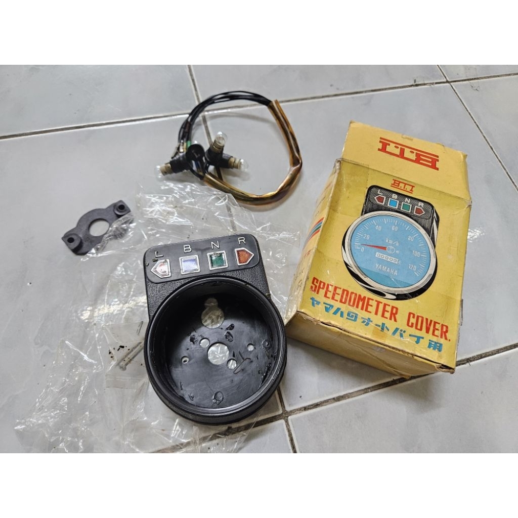 กรอบเรือนไมล์ ครอบไมล์ พร้อมขั้วไฟ Yamaha YL2 GM YL2GM YG5 YB100