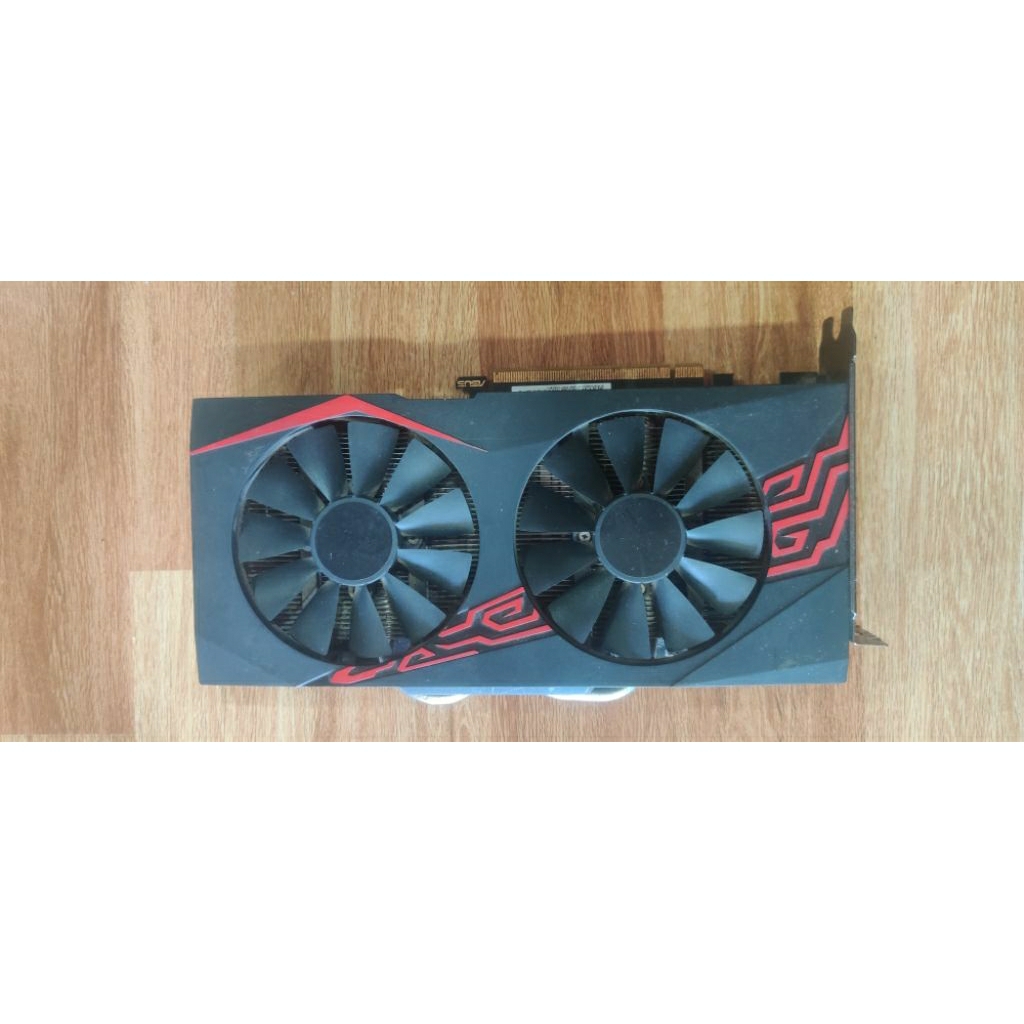 ASUS Radeon RX 570 4Gb มือสองสภาพดี*ไม่มีกล่อง*