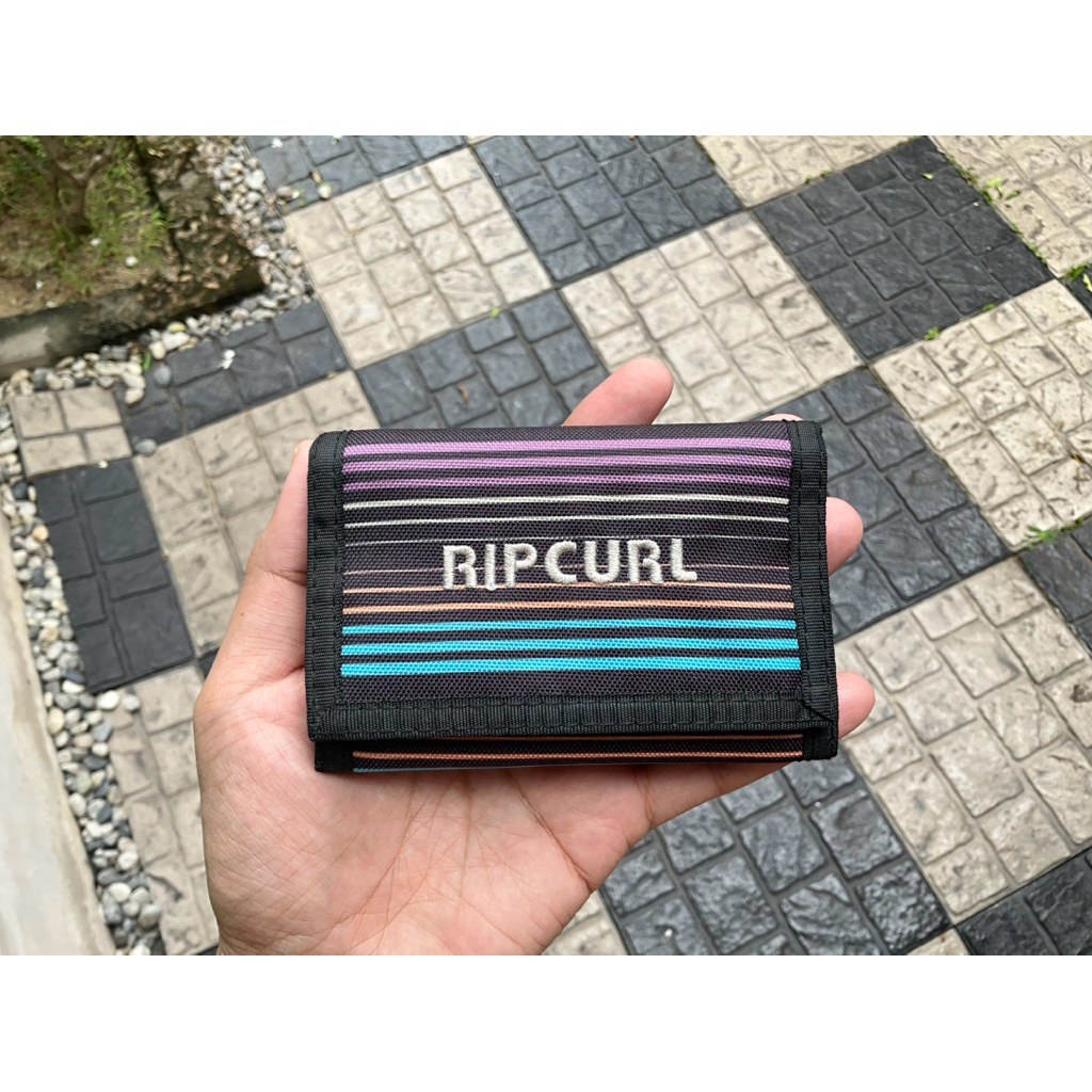 กระเป๋าสตางค์ Ripcurl มีห่วงคล้อง ของแท้มือ1