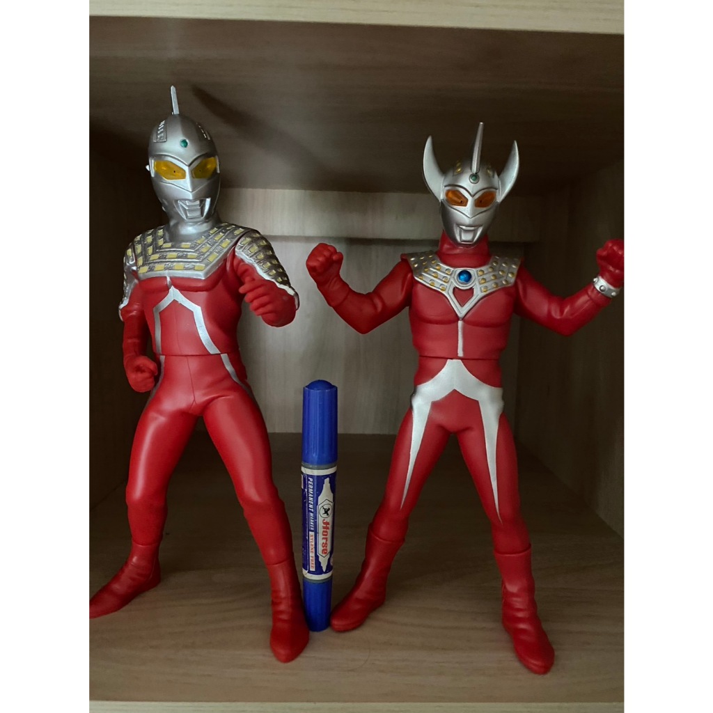 ++พร้อมส่งจากไทย++อุลตราแมน Ultraman ไซร์ใหญ่ ความสูง 30 cm ขยับแขนขาและตัวได้ วัสดุพีวีซีเกรดเอ