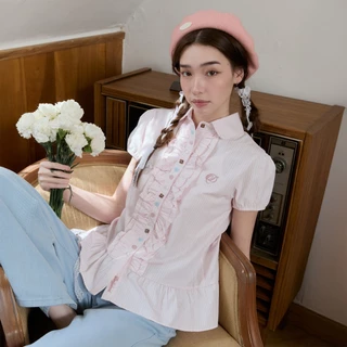 DAILYLOOK.SM --- Dolly shirt เชิ้ตแขนตุ๊กตา ปกคอบัว มีระบายขอบกระดุม/ชายเสื้อ