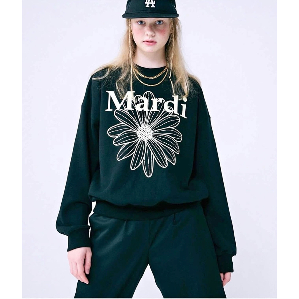 Used Sweater mardi black cream