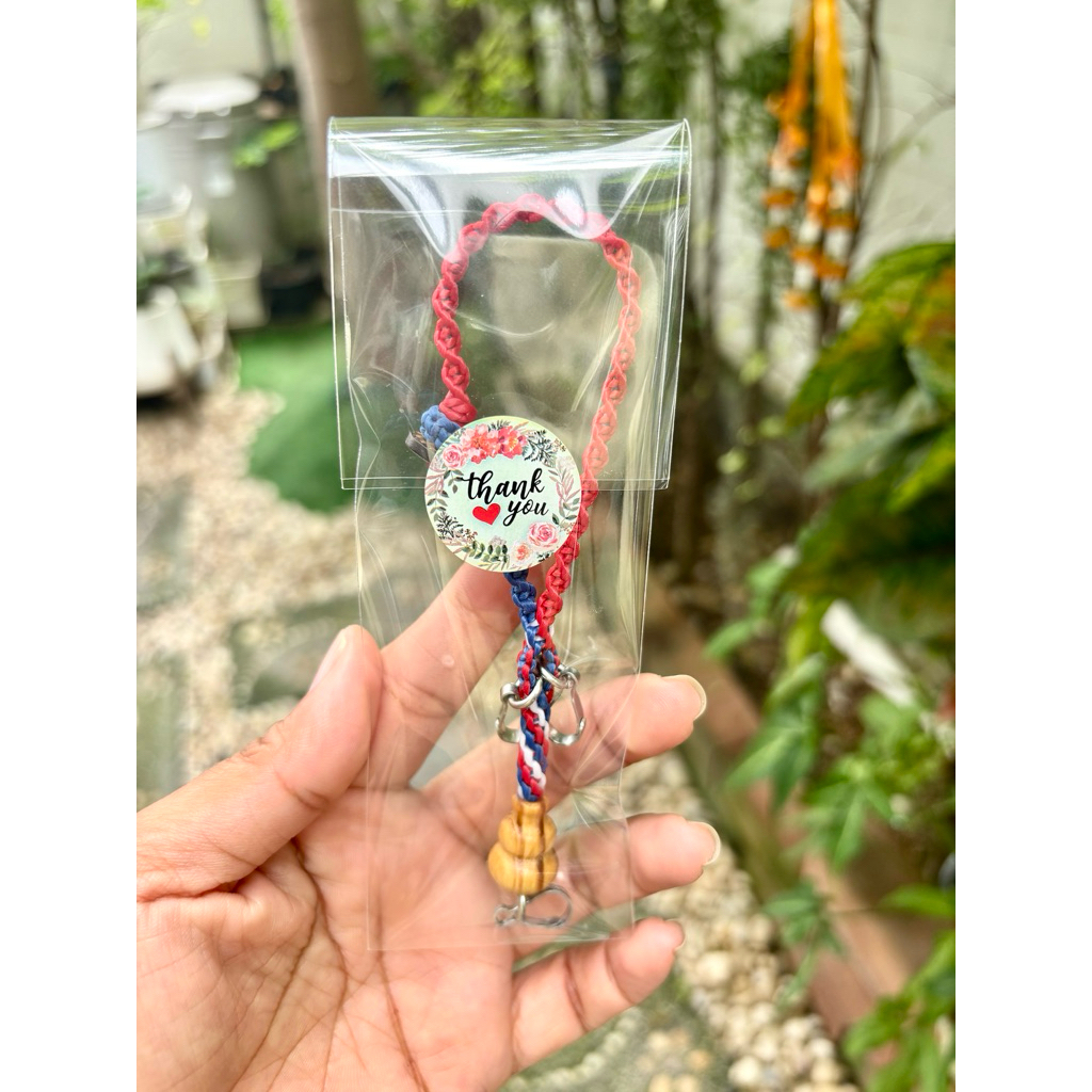 ‼️จัดส่ง 1-2วัน‼️ สร้อยแขวนพระหน้ารถ 3 องค์ เชือกเทียนถักแฮนด์เมด พิเศษลายธงชาติไทย