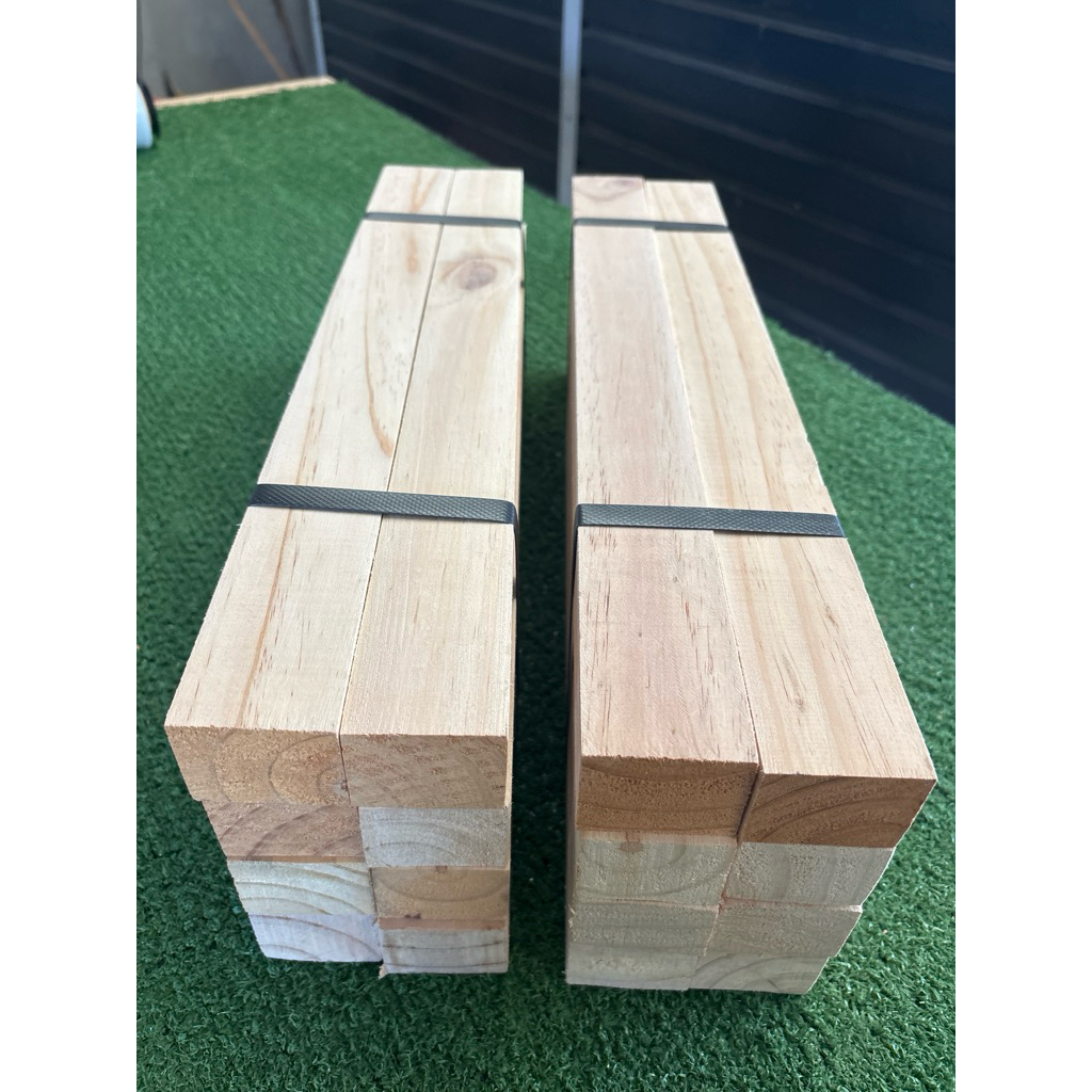 ไม้สนนอก ไสเรียบ ขนาด 3.6 x 4.6 cm. ยาว 47 cm. ราคา 100 บาท/8 ตัว