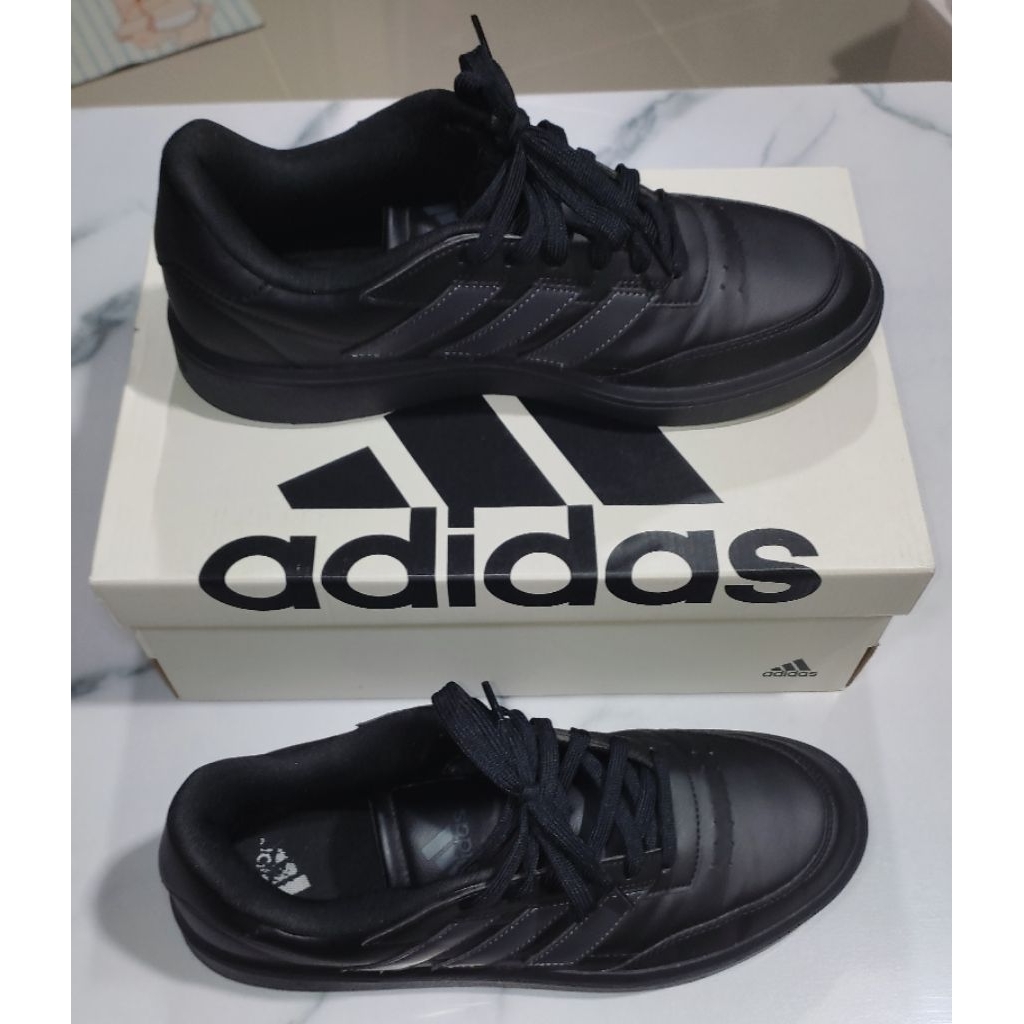 รองเท้าAdidasรุ่นIF6449สีดำไซส์43no.9(UK)(26.7cm.)มือ2