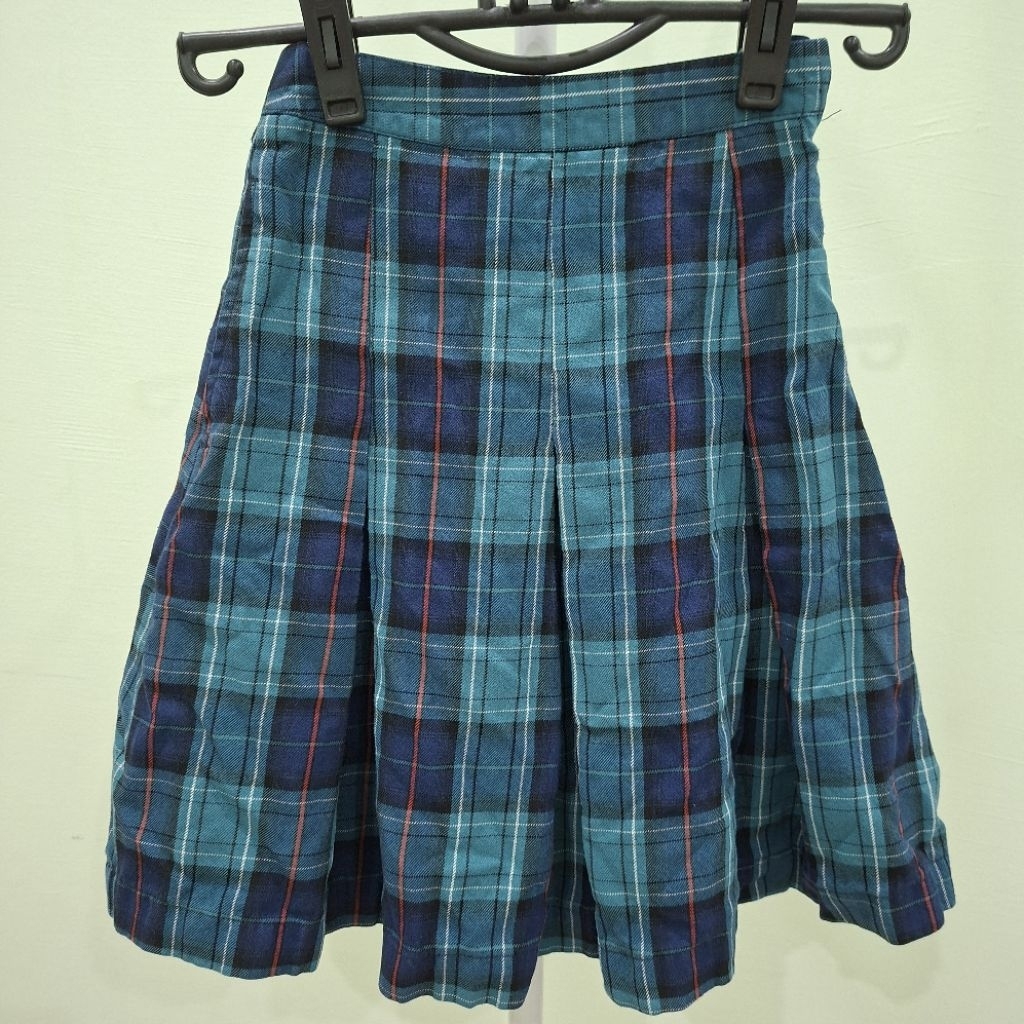 OCT 06 กระโปรงนักเรียนสารสาสน์ จีบทวิส อ 20×ย18 นิ้ว มือสอง