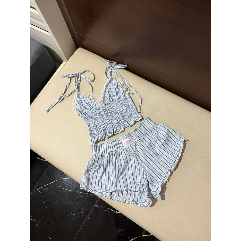 set เสื้อสายเดี่ยว+กางเกงแต่งระบาย🩵Lama