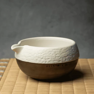 SOFUTO CREAM I Katakuchi Chawan I ถ้วยชงมัทฉะญี่ปุ่น สีขาว