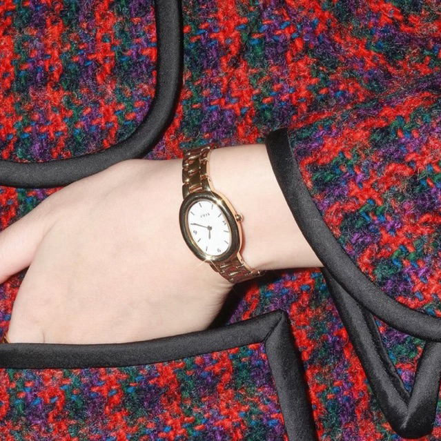 ⭐️ส่งต่อ⭐️ นาฬิกาข้อมือ YVIS สี Gold สวยคลาสสิคมากกก✨