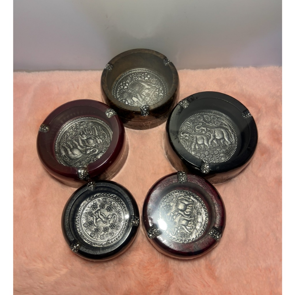 ของที่ระลึก/ของชำร่วย ของฝาก ที่เขี่ยบุหรี่ไม้ ลายช้างไทย ที่ระลึกไทย มีให้เลือก  thai souvenir