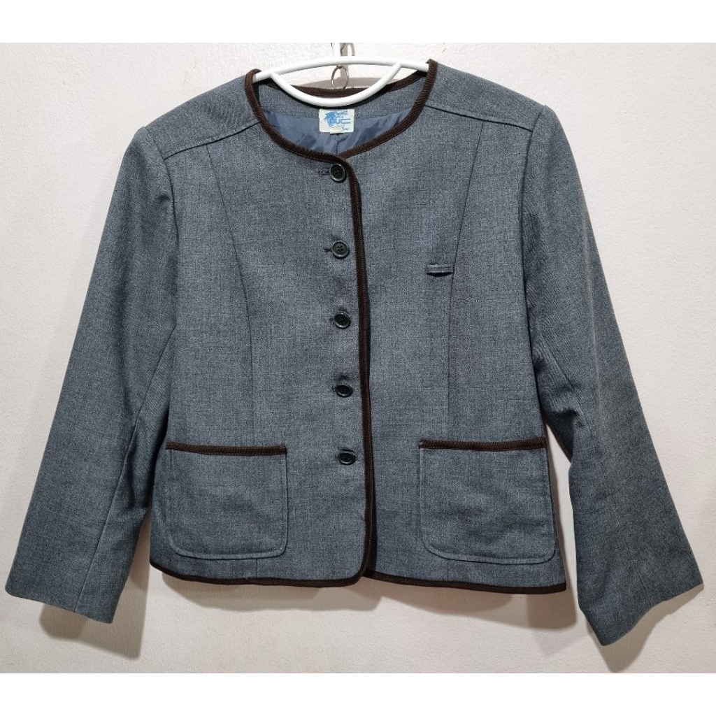 เสื้อเบลเซอร์ สีเทา มือสอง จากญี่ปุ่น the nuc japan ใหม่ม้าวกก เทียบมือ 1 คัตติ้งสวย มีซับใน กระเป๋า