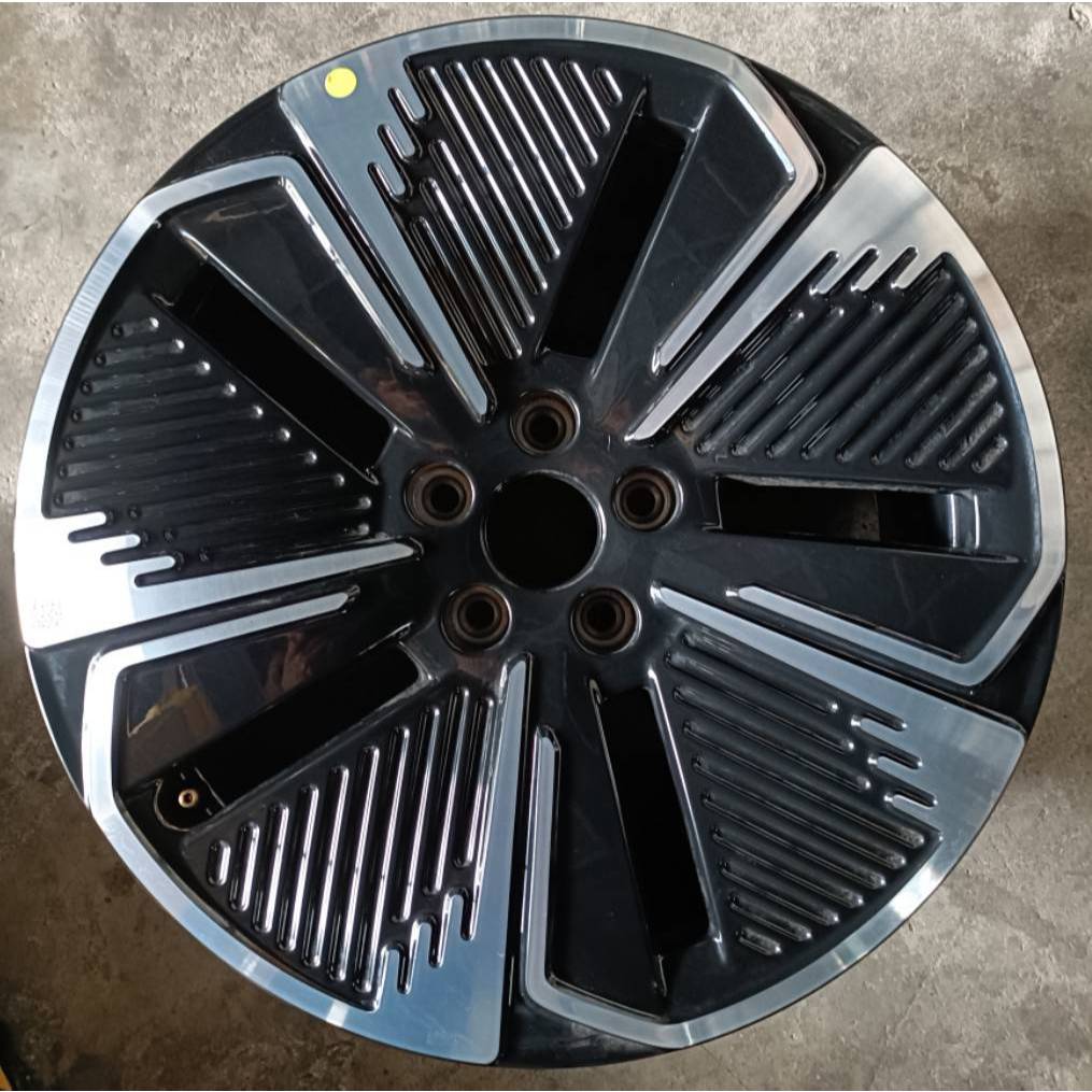 แม็กติดรถJaecoo 5 EV ขนาด 18"x7.5" 5x108 Offset40 CB65