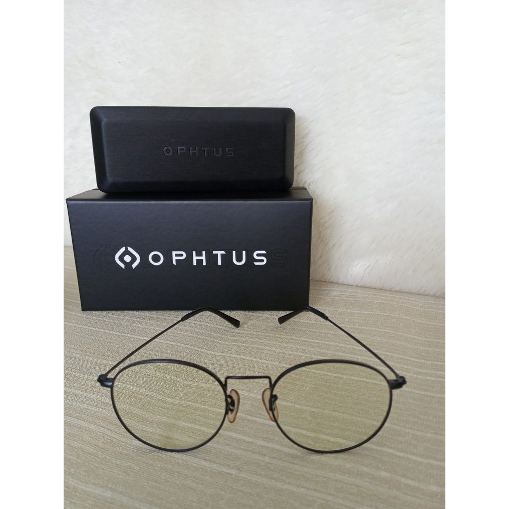 Ophtus รุ่นHover2.0 มือสอง แว่นกรองแสงสีฟ้าแท้กล่องครบ